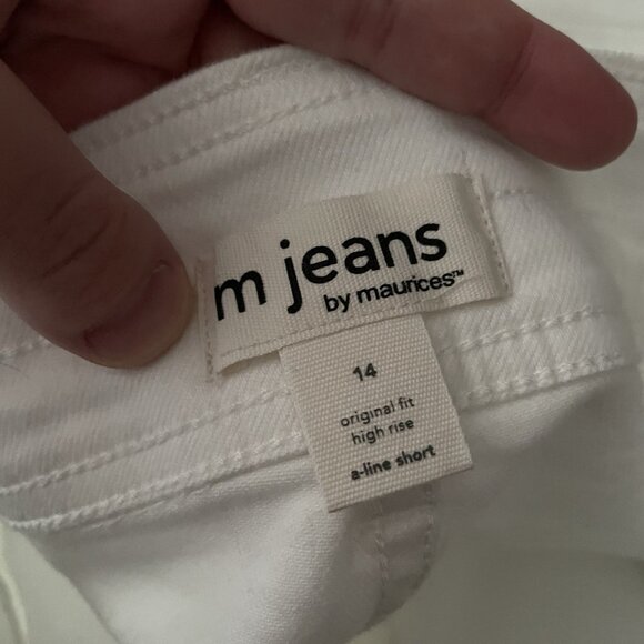 M Jeans By Maurices Women 14 White Denim Casual High Rise 5in A-Line Short NWT - Picture 11 of 13